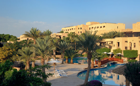 Anlage Mövenpick Resort Dead Sea bei Tageslicht - Jordanien Familienurlaub