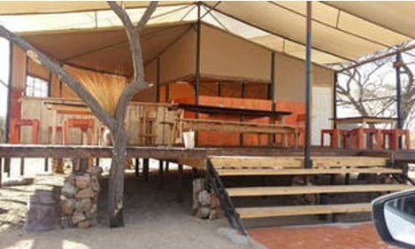 Essbereich Spitzkoppe Tented Camp - Namibia Reise mit Kindern