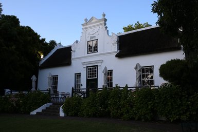 Eingangsbereich des Zevenwacht Wine Estate – Garden Route mit Kindern
