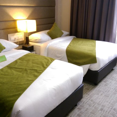 Modernes Zimmer im Verdant Hill Hotel – Malaysia & Borneo Familienreise