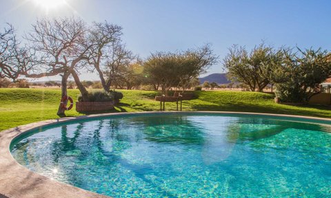 Pool Okonjima Plains Camp - Namibia mit Kindern