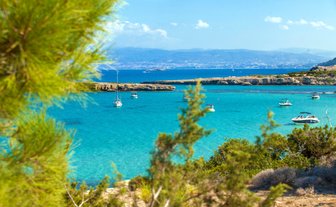 Blick auf die Blue Lagoon - Zypern mit Kindern