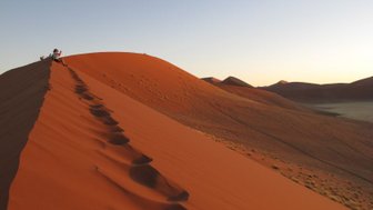 Sossusvlei Sanddünen - Namibia Rundreise mit Kindern