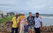 Familie mit Guides vor Holländischen Fort - Sri Lanka for family Deluxe - Sri Lanka mit Kindern Deluxe