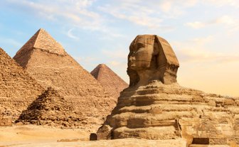 Große Sphinx von Gizeh in der Wüste Ägyptiens - Ägypten Reise mit Kindern