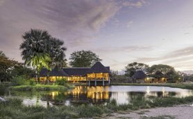 Außenansicht Onguma Bush Camp - Namibia Reise mit Kindern