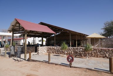 Die rustikale Bäckerei in Solitaire lädt mit ihrem Charme ein - Namibia mit Kindern
