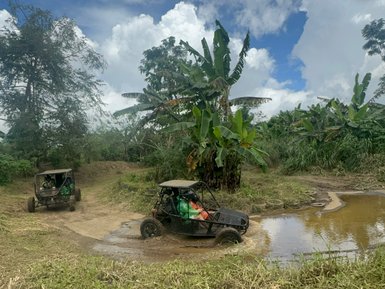 Abenteuerliche Quad-Buggy Tour durch die Landschaft – Bali Familienreise