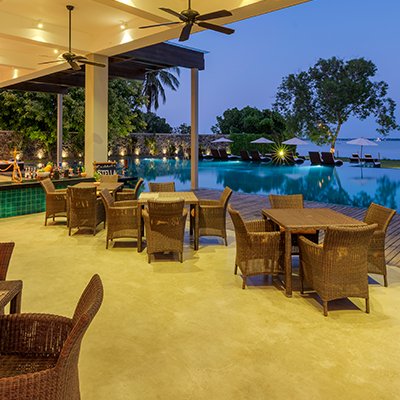 Sri Lanka Familienreise mit Kindern - Negombo - Arie Lagoon - Pool und Restaurant