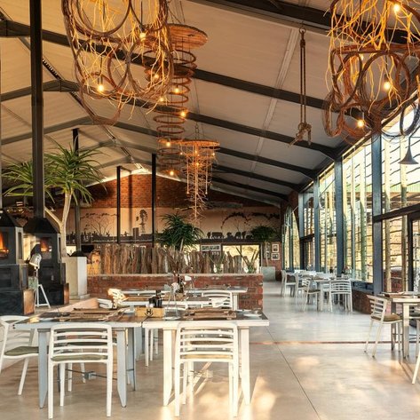 Restaurant Okonjima Plains Camp - Namibia mit Kindern