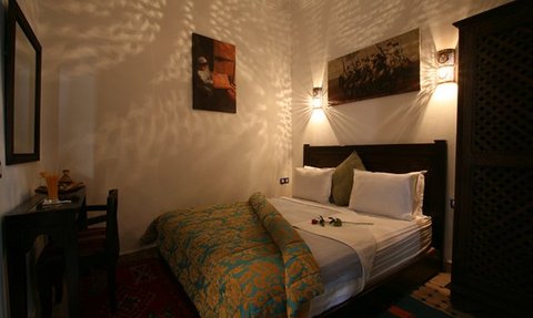 Gemütliches Zimmer im Hotel Riad Nasreen Marrakesch – Marokko Reise mit Kindern