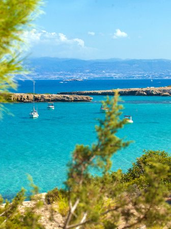 Blick auf die Blue Lagoon - Zypern mit Kindern