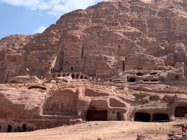 Petras Höhlen - Jordanien Urlaub mit Kindern