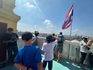 Panoramablick über Bangkok vom Gipfel des Golden Mount Tempels – Thailand Familienreise