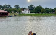 Mönchzeremonie am Fluss von Uthai Thani - Thailand Erlebnisreise mit Jugendlichen