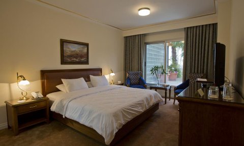 Doppelbett im Hotel International Amman - Jordanien Reise mit Kindern