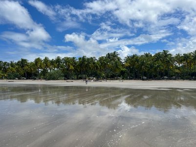 Sanftes Wasser am Strand von Playa Carrillo in Guanacaste – Costa Rica Familienreise