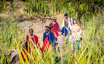 Wanderung mit einem Massai durch die unberührte Natur – Tansania mit Kindern
