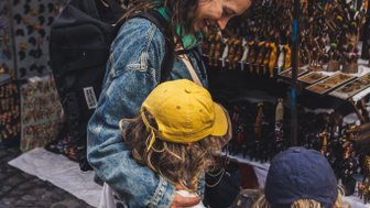 Familie erkundet Sehenswürdigkeiten in Kapstadt – Südafrika mit Kindern