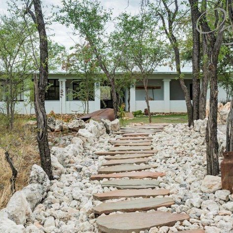 Restaurant Onguma Campsite - Namibia mit Jugendlichen