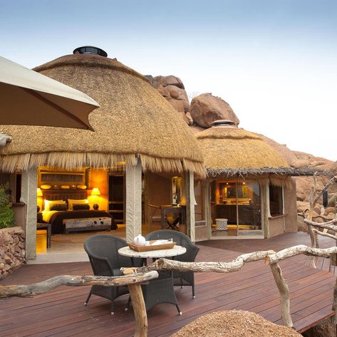 Außenansicht Camp Kipwe - Namibia Urlaub mit Kindern