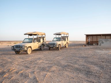 zwei Jeeps im Naturschutzgebiet - Jordanien Familienreise