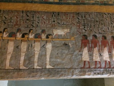 Detailaufnahme von Wandmalerei im Tal der Könige in Luxor – Ägypten Reise mit Kindern