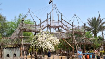 Kinder spielen auf dem Spielplatz im Fagnoon Art Center – Ägypten Reise mit Kindern