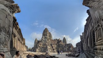 Beeindruckende Ruinen des Angkor Wat Tempels – Kambodscha Reise mit Kindern