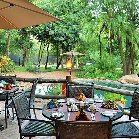 Frühstück Lokuthula Lodge - Namibia Rundreise mit Kindern