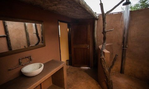 Badezimmer Mount Etjo - Namibia Familienurlaub