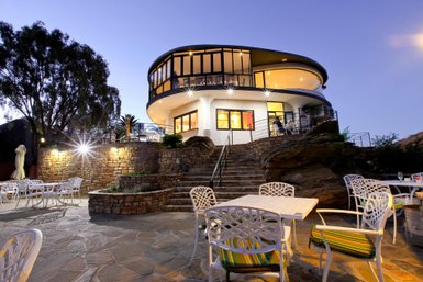 Außenansicht Terrasse The Thule Windhoek - Namibia Urlaub mit Kindern