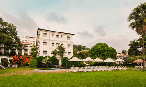 Sri Lanka Familienreise mit Kindern - Kandy - The Suisse Hotel - Außenansicht