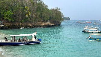 Türkisblaues, klares Wasser um Nusa Lembongan – Bali mit Kindern