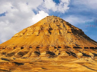 Halle der goldenen Mumien Ansicht von weitem - Ägypten mit Kindern