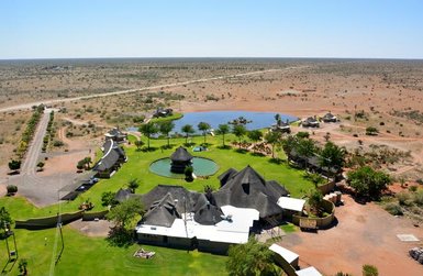 Außenansicht Lange Game Lodge - Namibia Rundreise mit Kindern