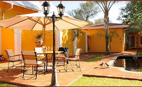 Außenansicht Unterkunft - Namibia Reise mit Kindern