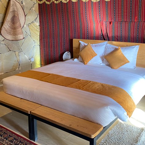 Komfortabel eingerichtetes Zimmer im Sama Heights Resort – Oman Familienreise