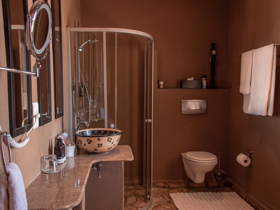 Hotel Voigtland Guesthouse Badezimmer - Namibia mit Kindern