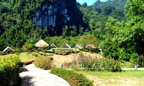 Thailand Reise mit Kindern - Khao Sok Nationalpark - The Cliff & River Jungle Resort - Landschaft