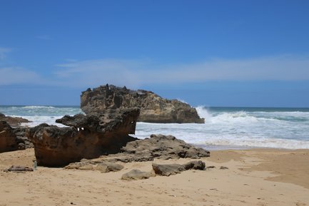Felsen am Brenton Beach Strand – Garden Route Reise mit Kindern