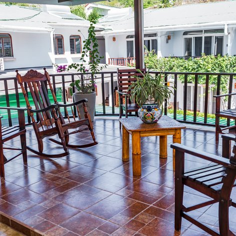 Costa Rica Familienreise mit Kindern - Playa Samara - Hotel Giada - Sitzecke