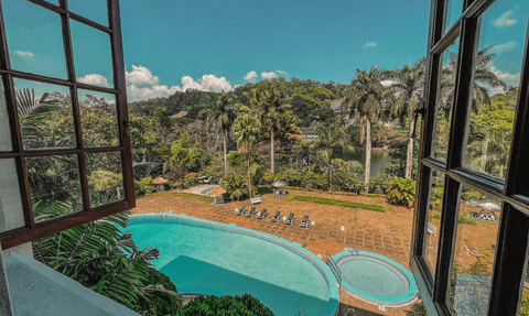 Sri Lanka Familienreise mit Kindern - Kandy - The Suisse Hotel - Pool