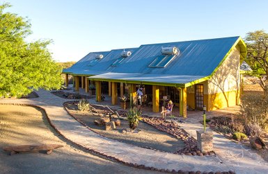 Außenansicht BüllesPort - Namibia Reise mit Kindern