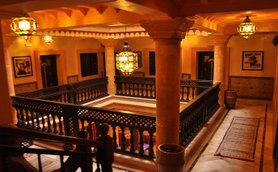 Traditionelle Innenansicht im Hotel Wind Palace Essaouira – Marokko Reise mit Kindern