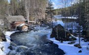 Landschaft mit Schnee und Fluss - Finnland for family Winter - Familienreisen nach Finnland