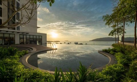 Pool des Citadines Waterfront Kota Kinabalu – Malaysia & Borneo mit Kindern