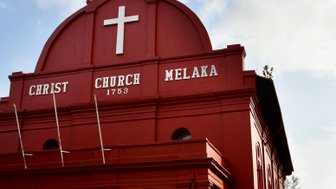 Christ Church mit ihrer roten Fassade im Herzen von Melakka – Malaysia & Borneo Familienreise