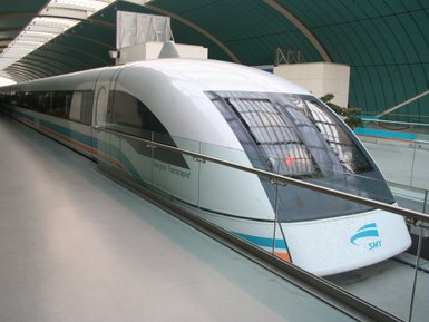 Der Transrapid Maglev-Zug in Shanghai – China Familienreise