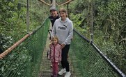 Suedafrika Familienreise - Garden Route individuell mit Kindern - Kinder auf Brücke 